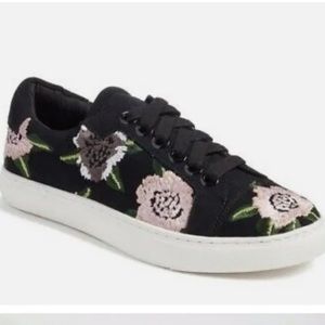 Rebecca Minkoff Bleecker Floral Embroidery Low Top Sneaker
